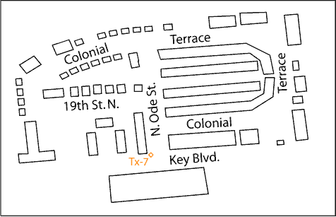 图 2：罗斯林殖民台地区平面图，显示建筑物位置、街道名称和发射机地点 7.
